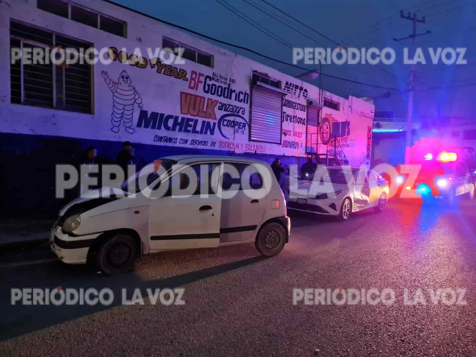 Se le atraviesa a automóvil y causa choque en la Zaragoza Se le atraviesa a automóvil y causa choque en la Zaragoza