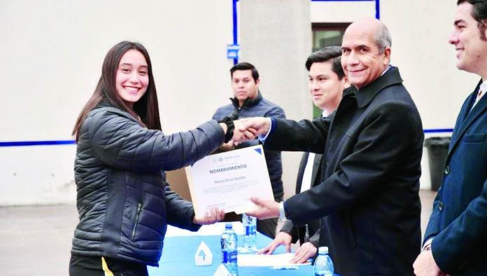 Toma Mario protesta a Embajadores de Vida