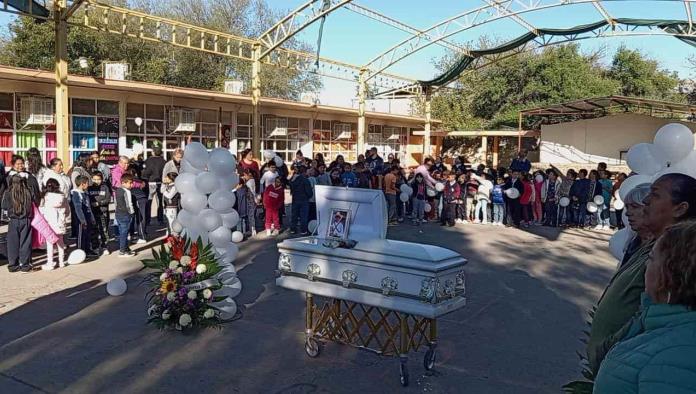 Tocan el timbre en honor a Gil