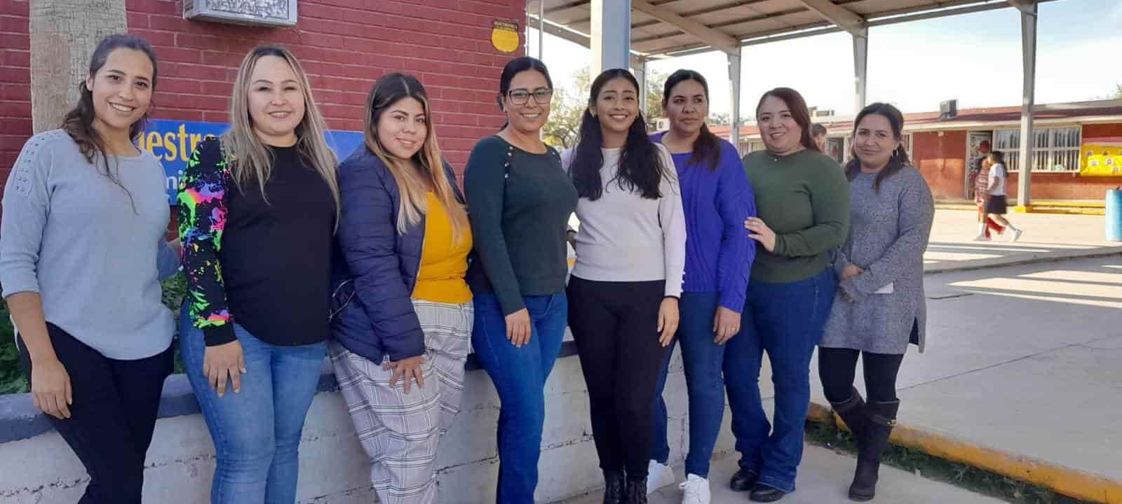 PARA AYUDAR: Niños de primaria necesitan calzado y ropa de frío
