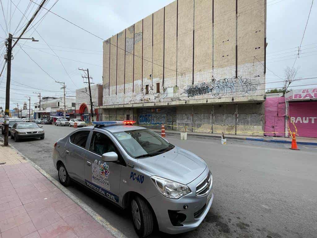 Acordona Protección Civil Cine Diana ubicado en la zona centro de Monclova