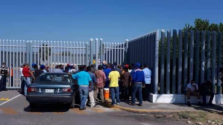 Hay deserción escolar por crisis de AHMSA Hay deserción escolar por crisis de AHMSA