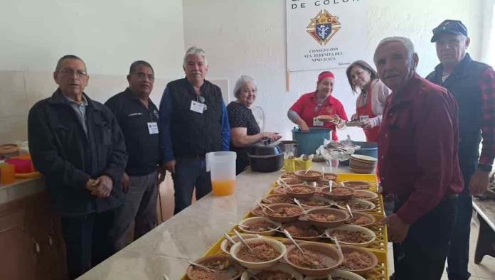 Llegan 300 migrantes