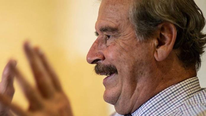 AMLO condena que Twitter borrara la cuenta de Vicente Fox