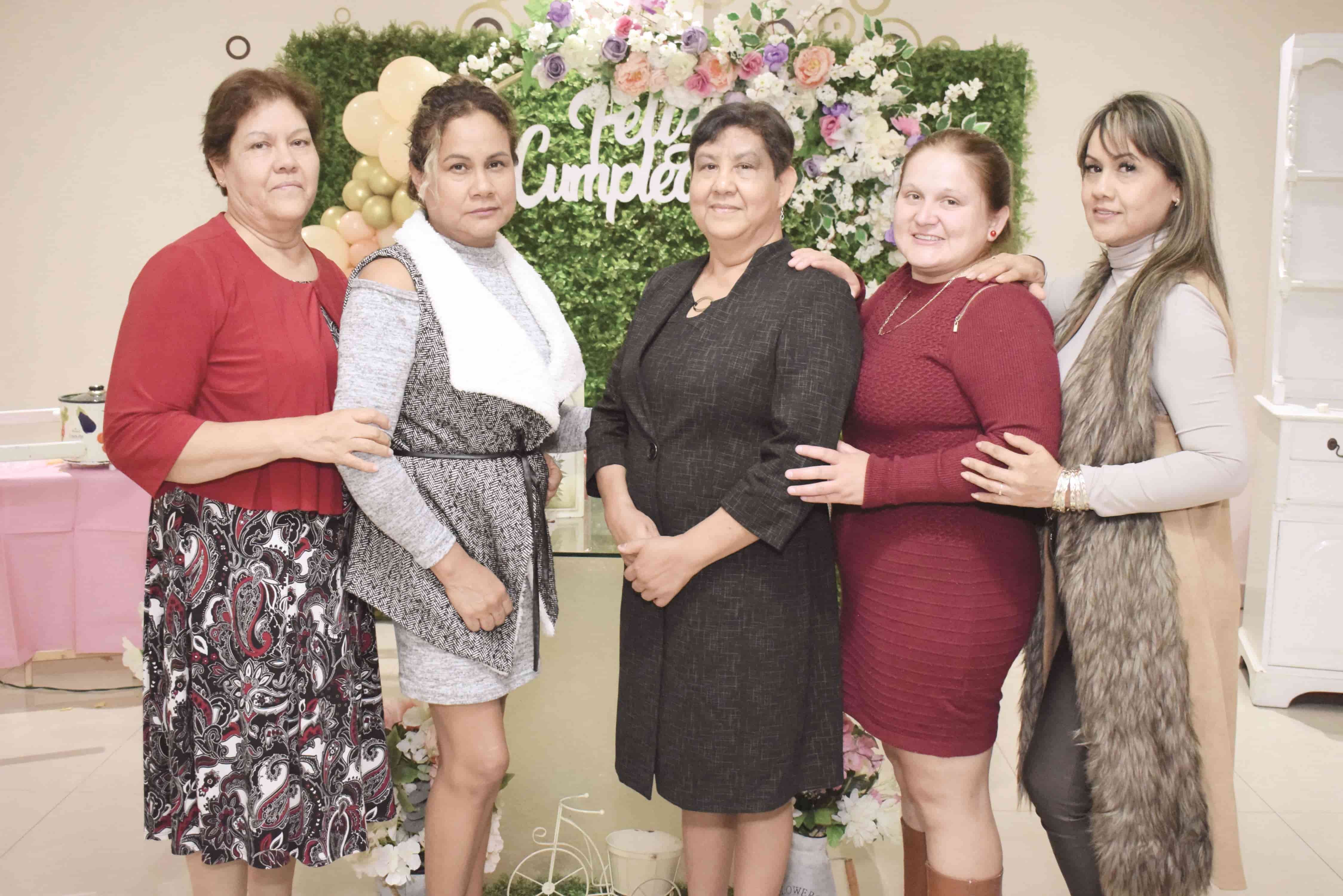 Celebran su cumpleaños