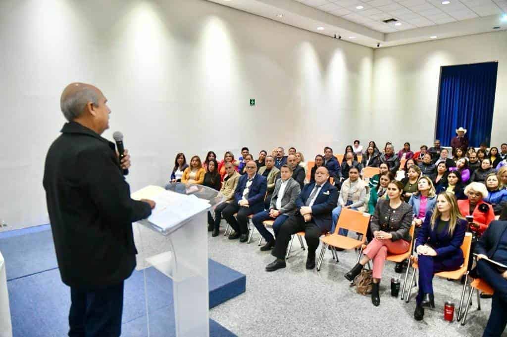 Reconocen trayectoria de Don Raúl R. González Reconocen trayectoria de Don Raúl R. González