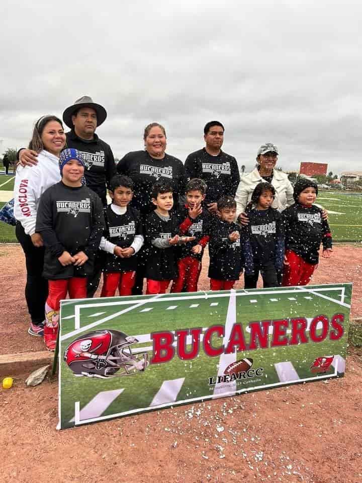 Cierra con éxito futbol americano
