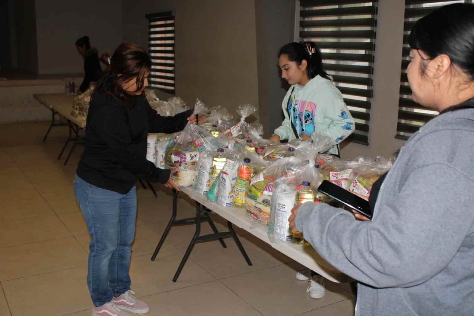 Entregan las últimas despensas del programa Fortaleciendo al Adulto Mayor en Allende