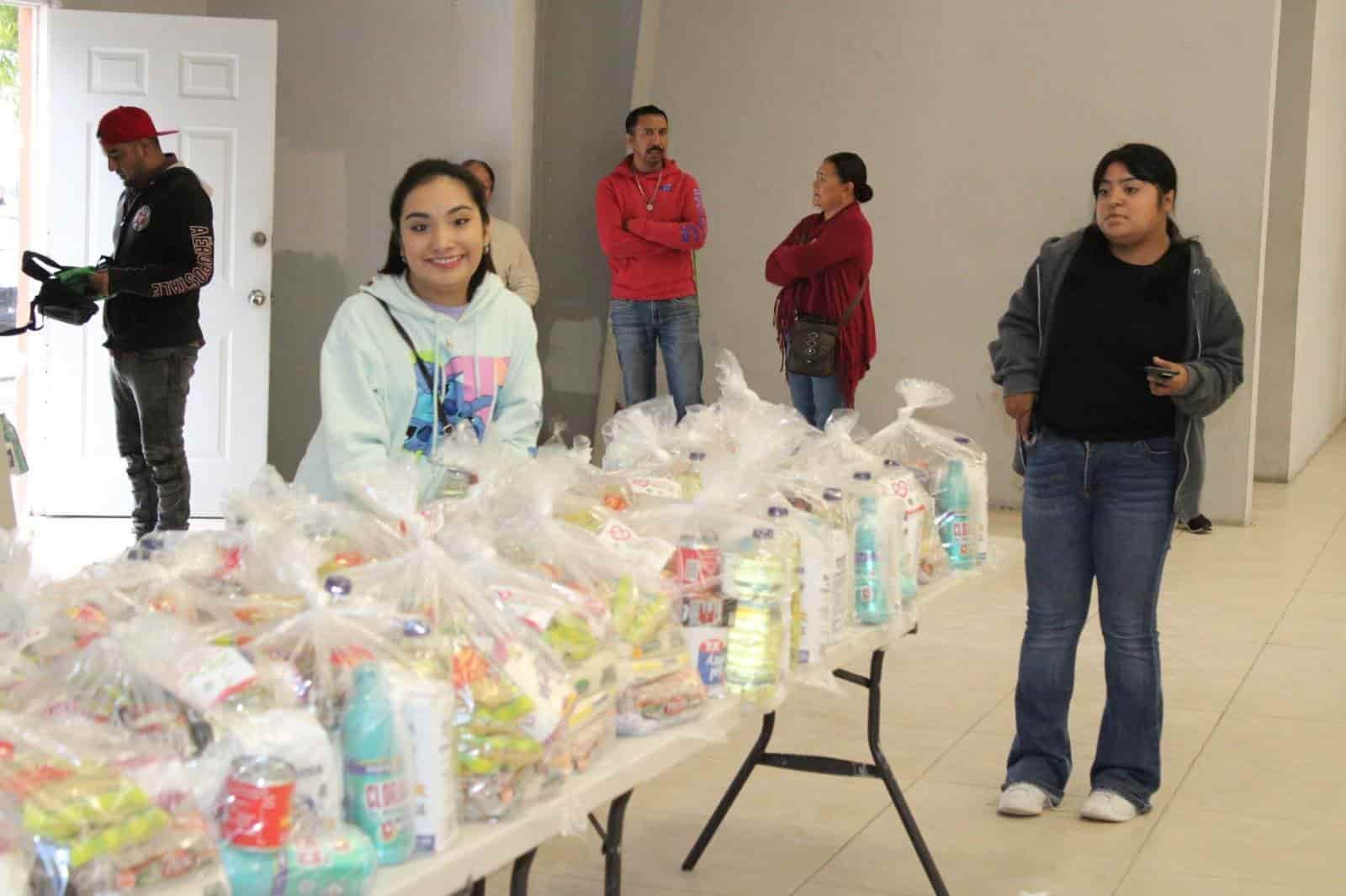 Entregan las últimas despensas del programa Fortaleciendo al Adulto Mayor en Allende