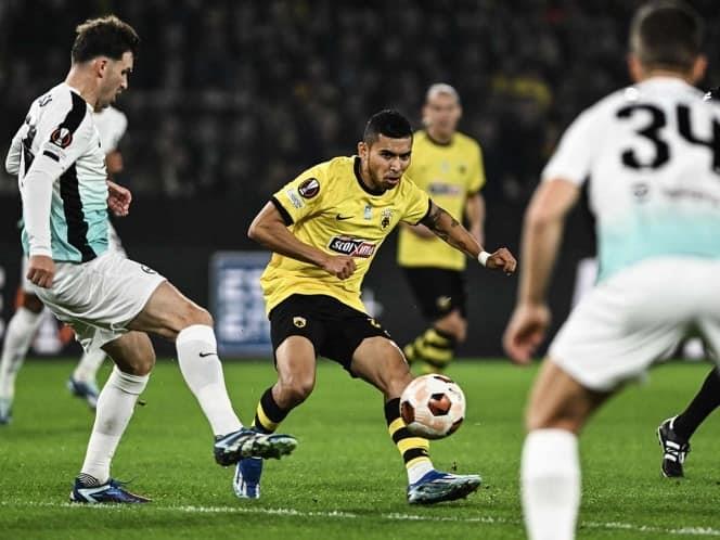AEK Atenas, con Orbelín y Pizarro, es eliminado de Europa League