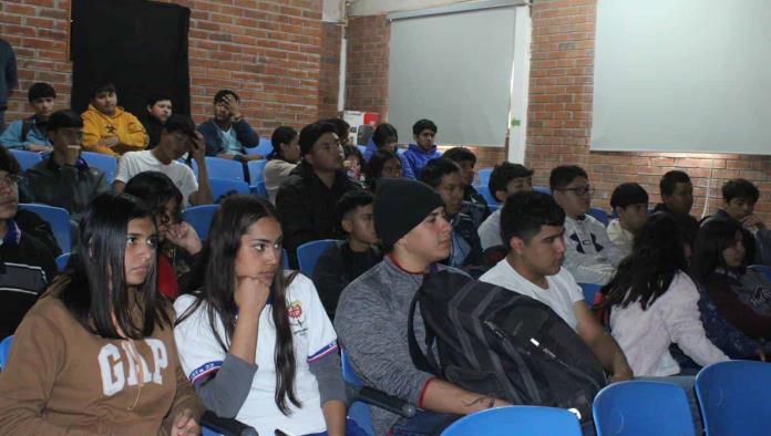 Concientizan a estudiantes por la No Violencia