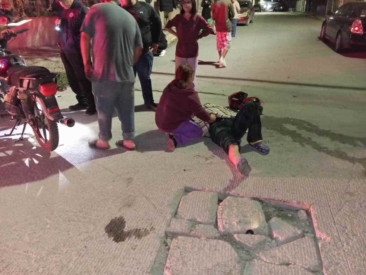 Tripulantes de una motocicleta resultaron seriamente lesionados
