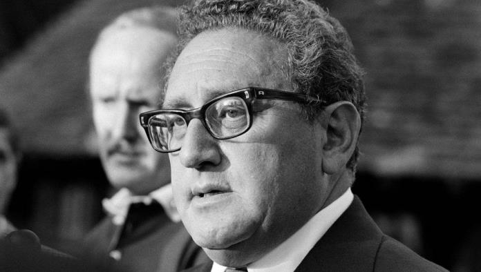 Muere Henry Kissinger; Político americano que orquestó masacres en todo el mundo