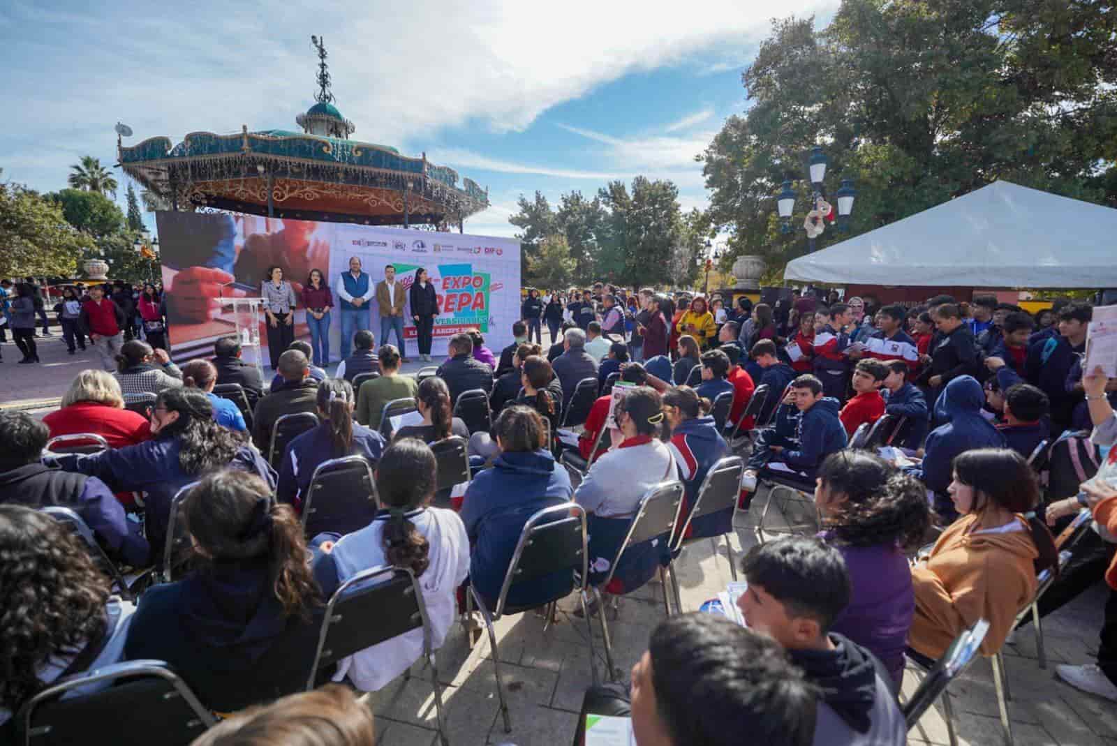 Realizan Expo Prepa  y Universidades 23