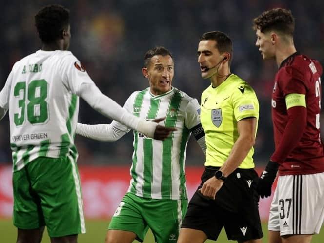 Betis y Andrés Guardado comprometen su pase en Europa League