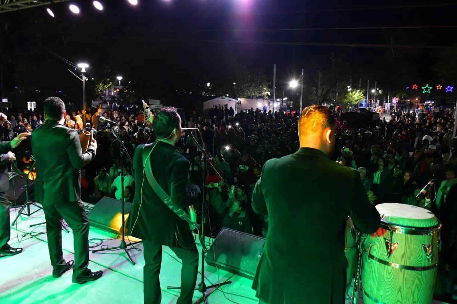 ¡CON MÚSICA Y BAILE! Arrancan las fiestas del santo patrono San Andrés Apóstol en Nava