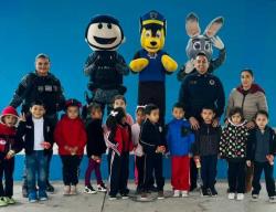 ¡Policías de Nava visitan jardín de niños Bartolomé de Medina!