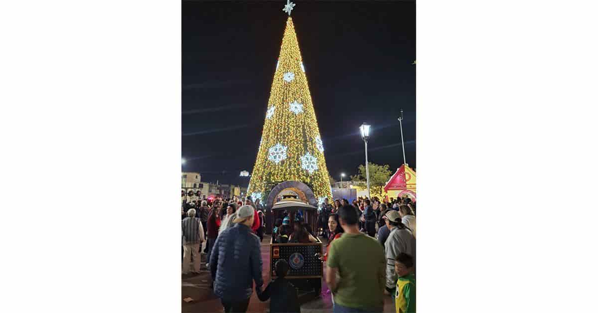 Llega navidad a Frontera