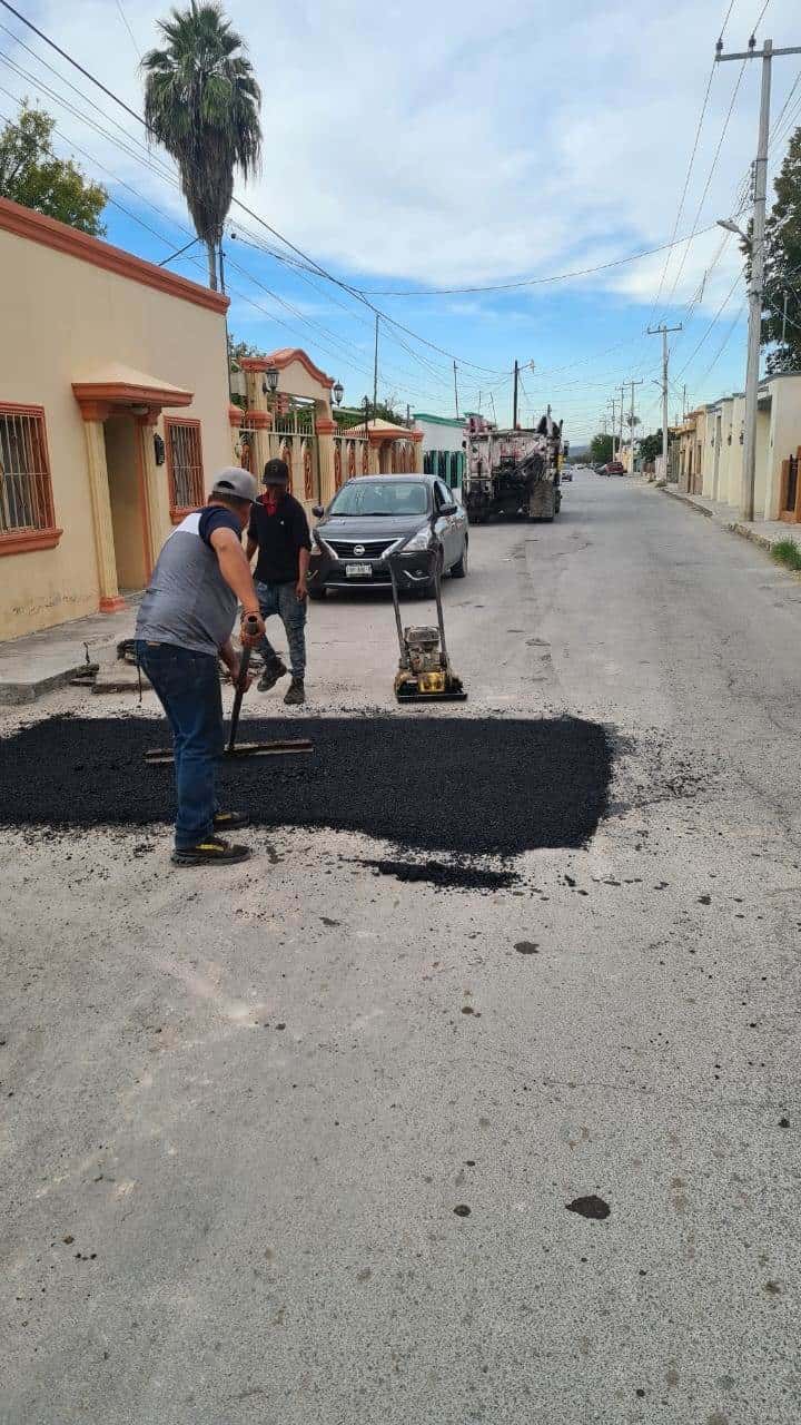 Realiza San Buena trabajo de bacheo