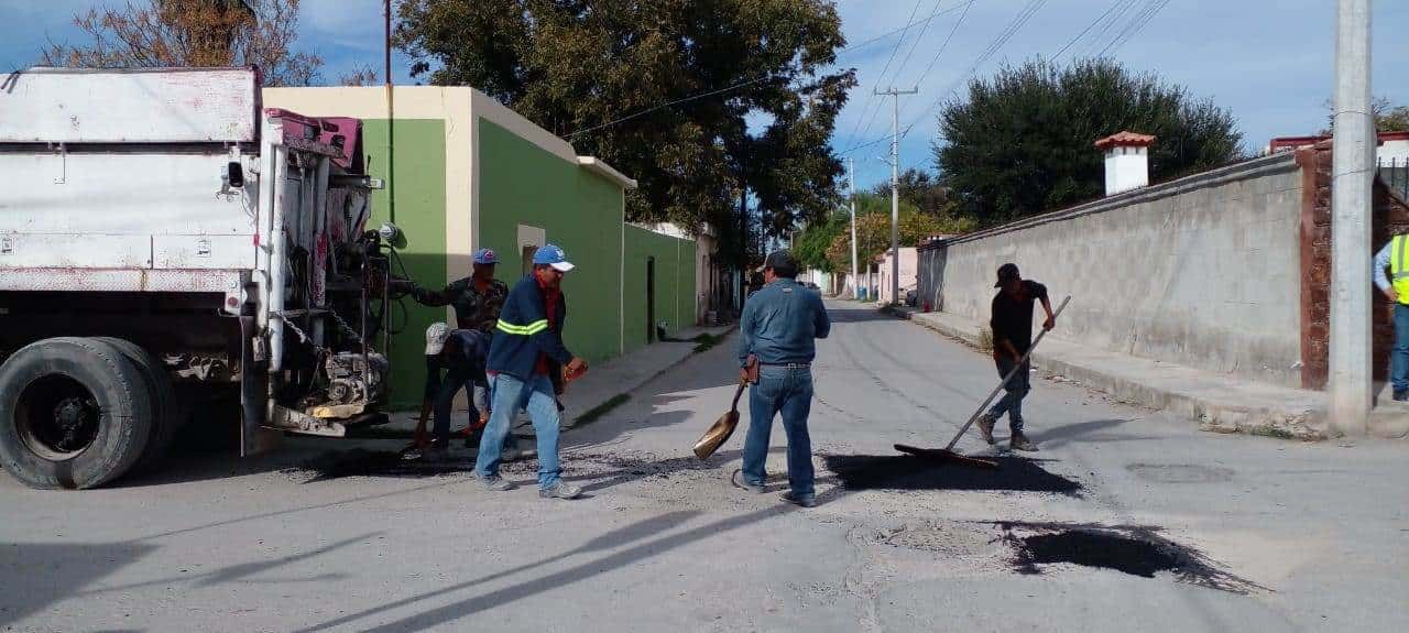 Realiza San Buena trabajo de bacheo