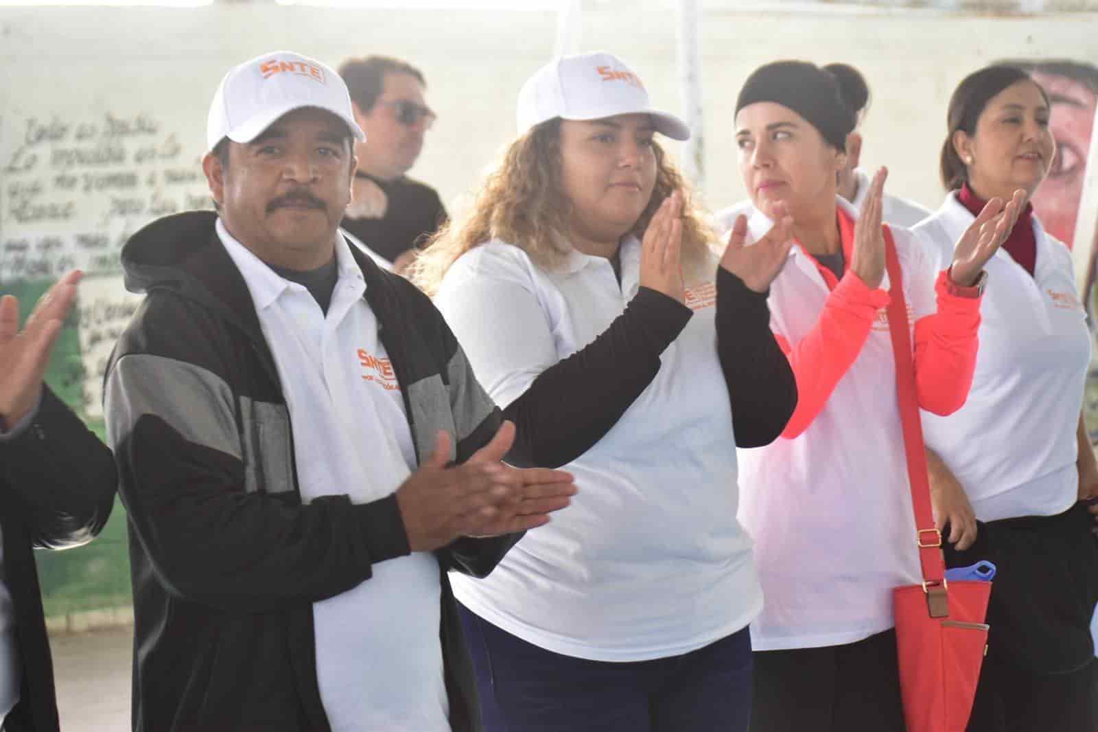 Docentes celebran 80 años del SNTE