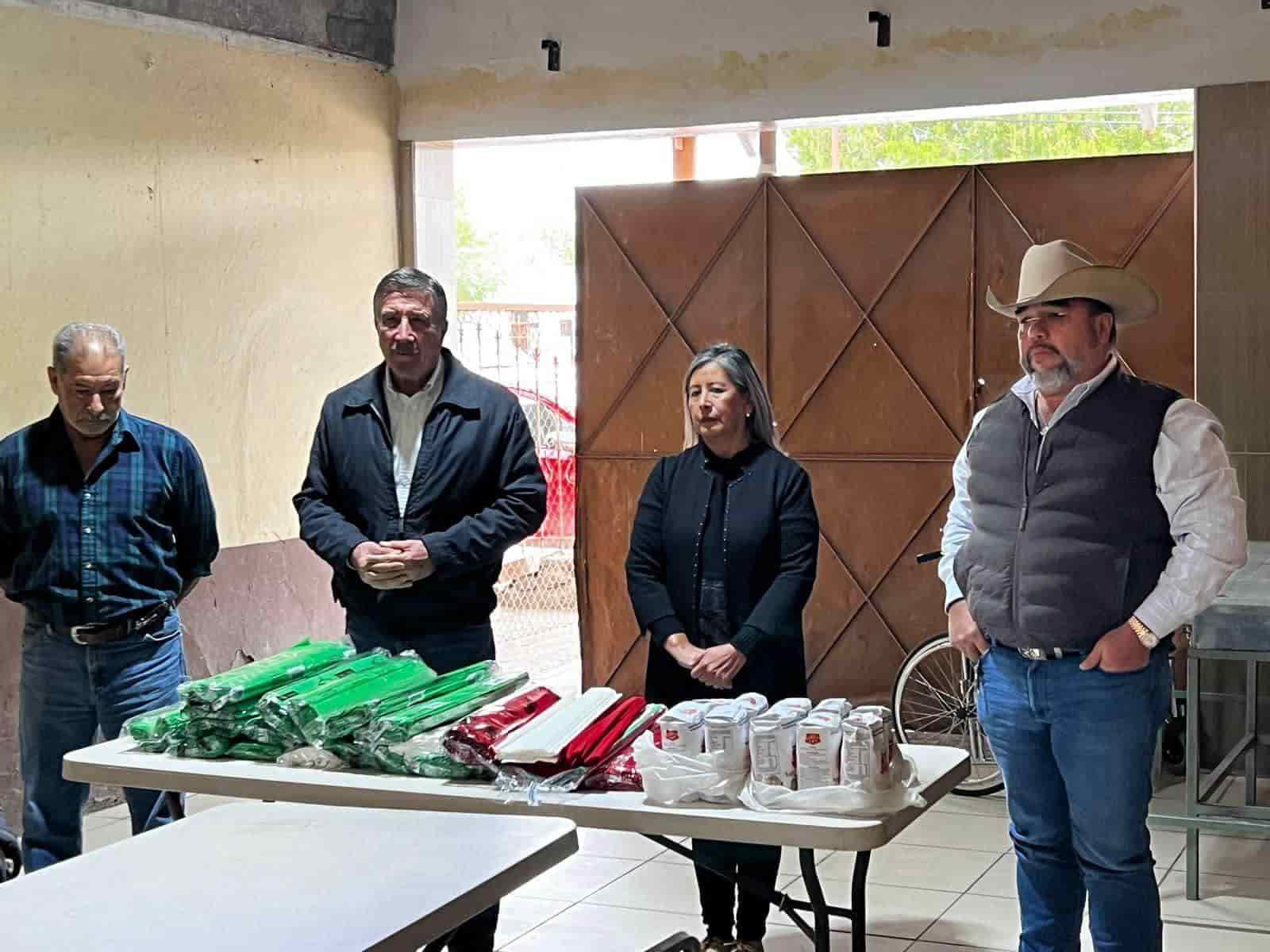 Arranca PRI curso de elaboración de piñatas