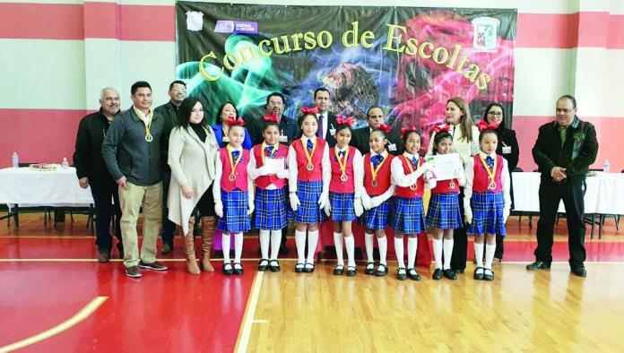 Realizan concurso de escoltas