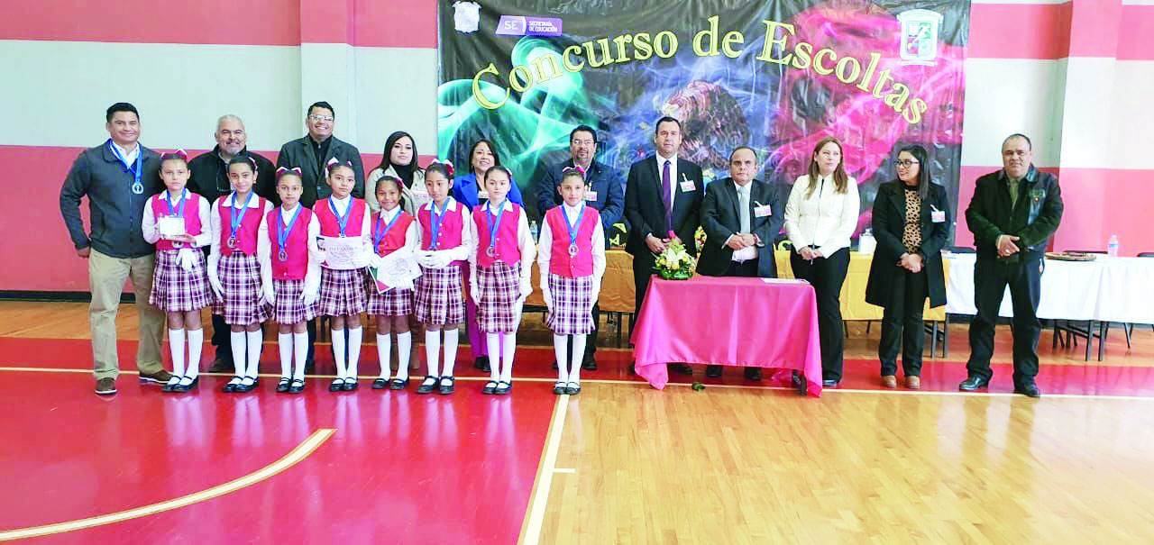 Realizan concurso de escoltas