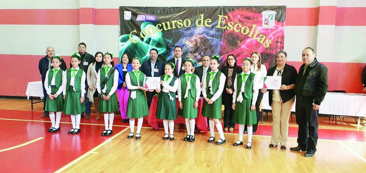 Realizan concurso de escoltas