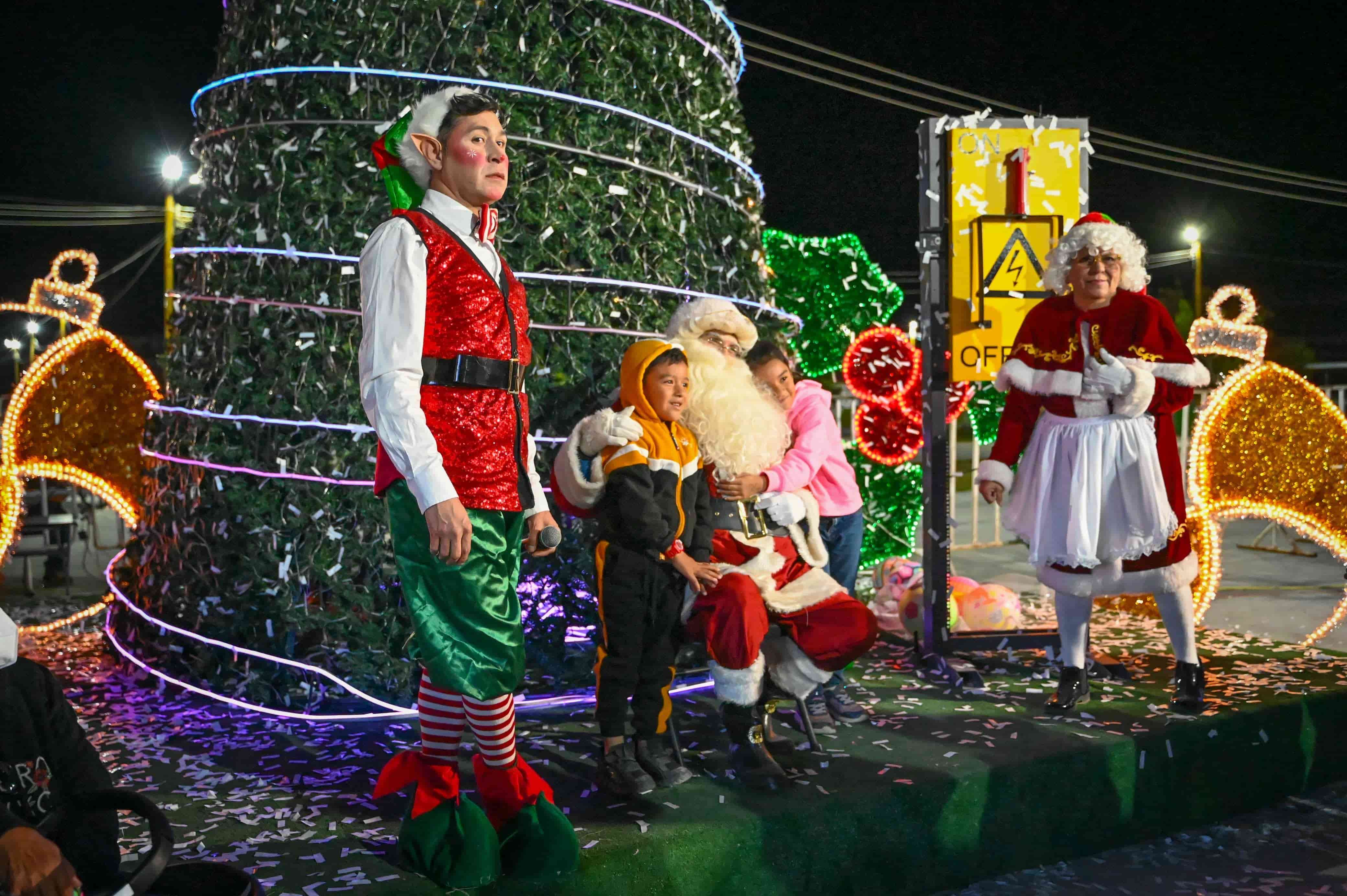 Hoy en San Buena es el desfile navideño