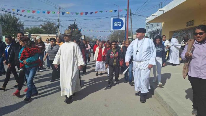 Bendice Obispo calles de ‘la Occi’