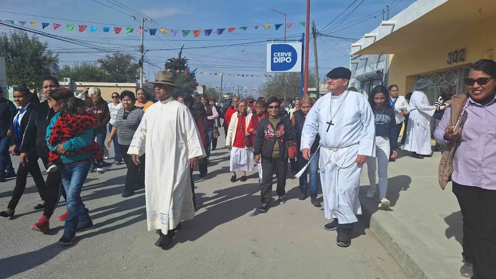 Bendice Obispo calles de ‘la Occi’