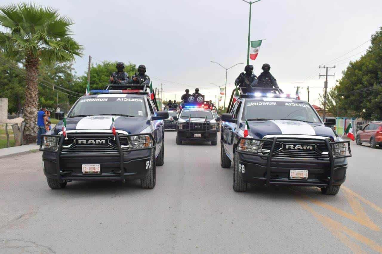 Mantienen policías proximidad social en Nava