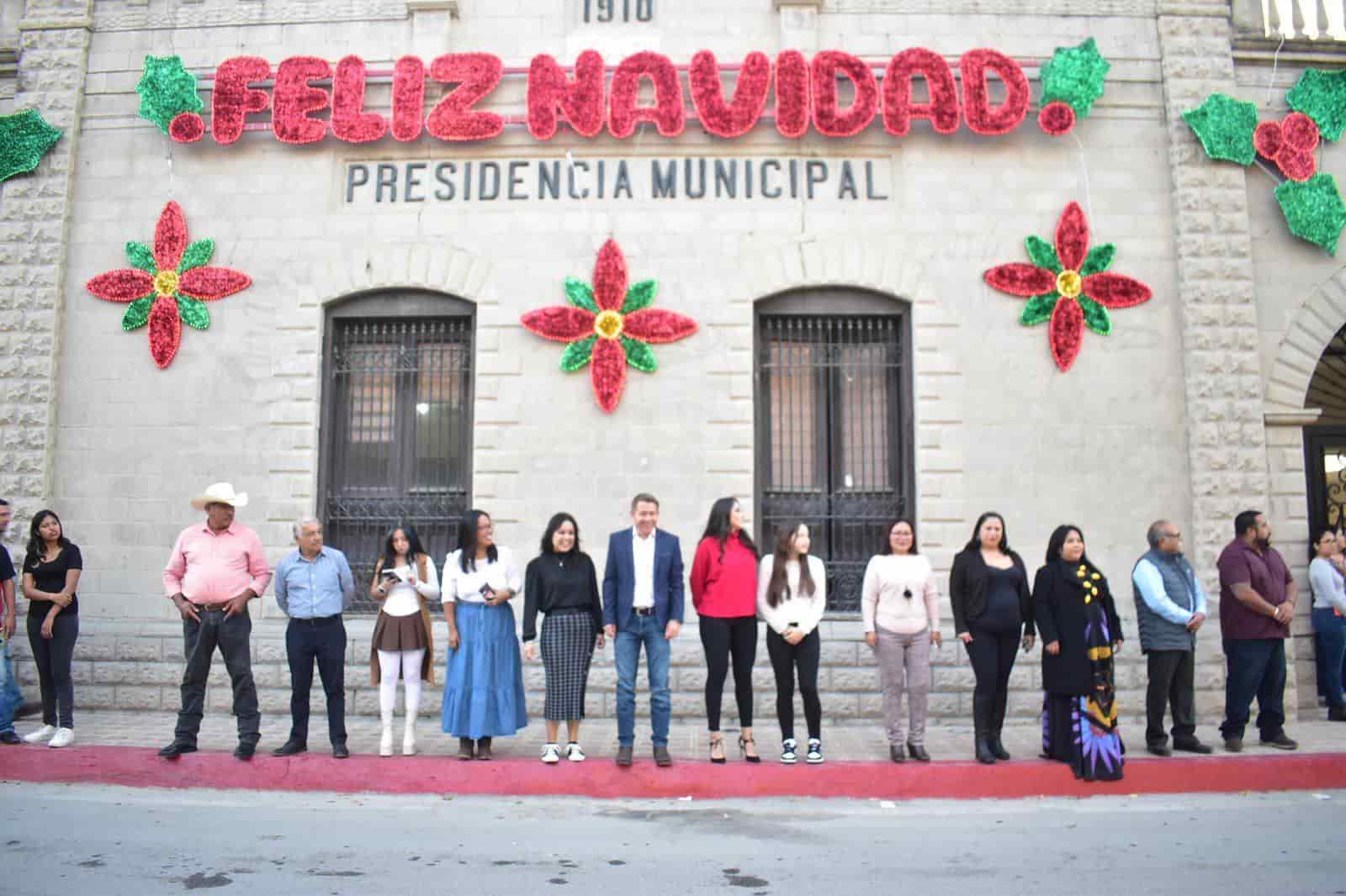 Inunda a San Buena el espíritu navideño