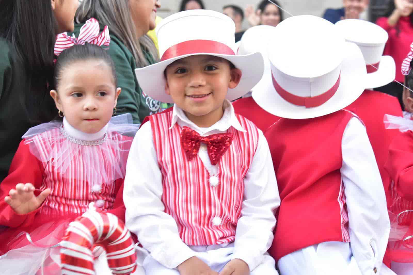 Inunda a San Buena el espíritu navideño