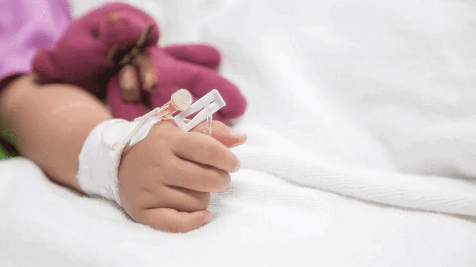 Niña de 1 año muere atropellada por su propia madre