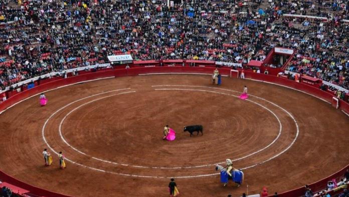 AMLO propone encuesta para la prohibición de la corrida de toros en la CDMX