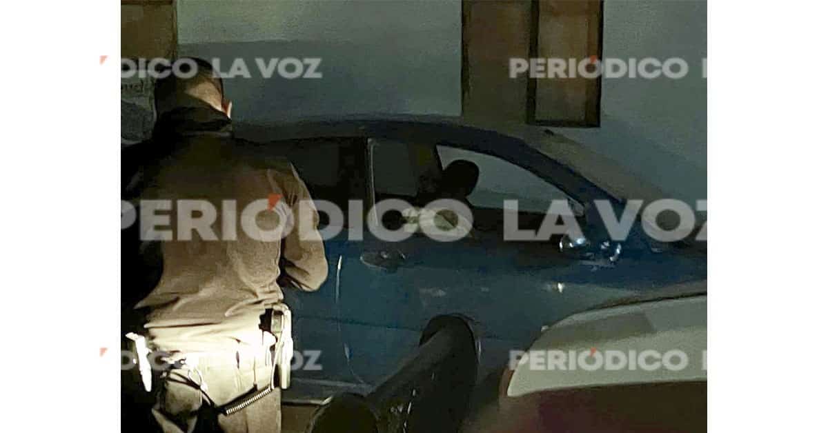 Se infarta abuelita afuera de su casa en la Diana Laura