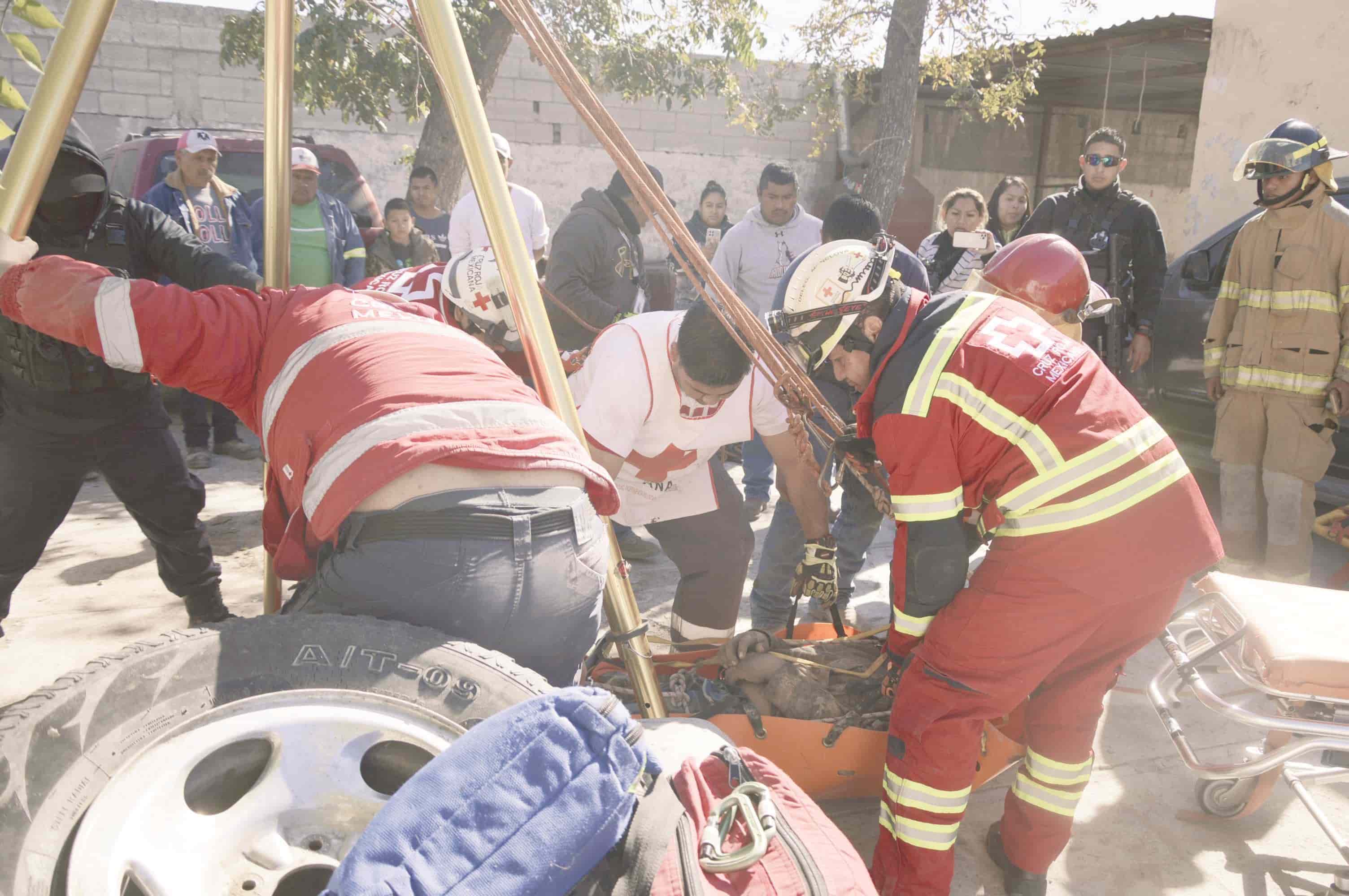 Cae en noria de 15 metros