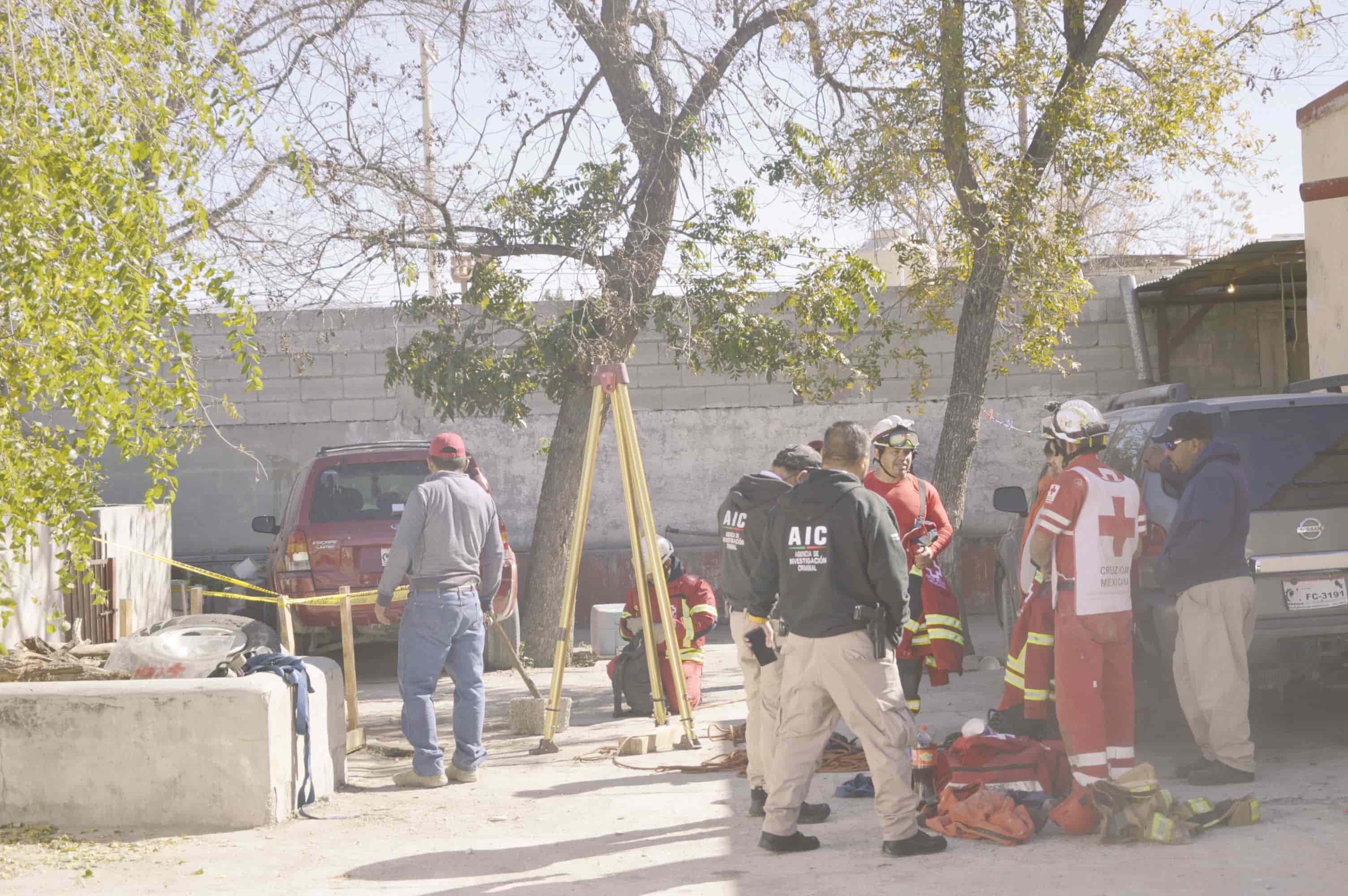 Cae en noria de 15 metros