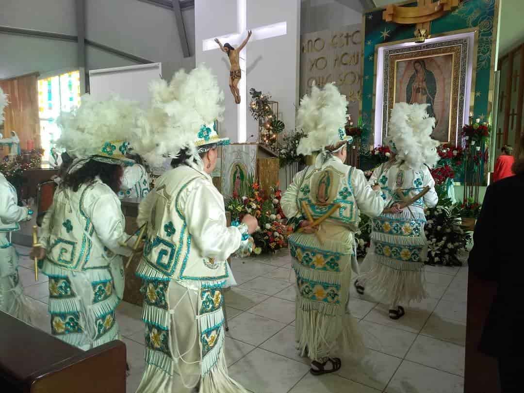Celebran cientos a la Virgen de Guadalupe