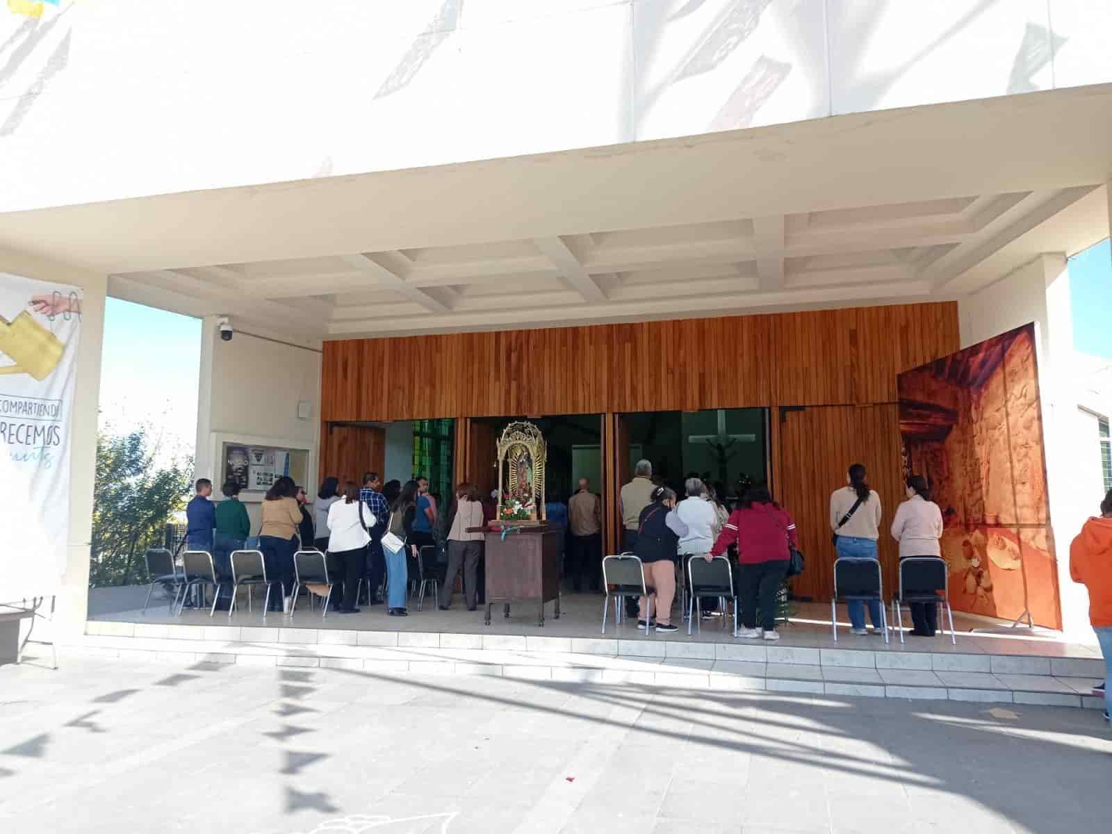 Celebran cientos a la Virgen de Guadalupe