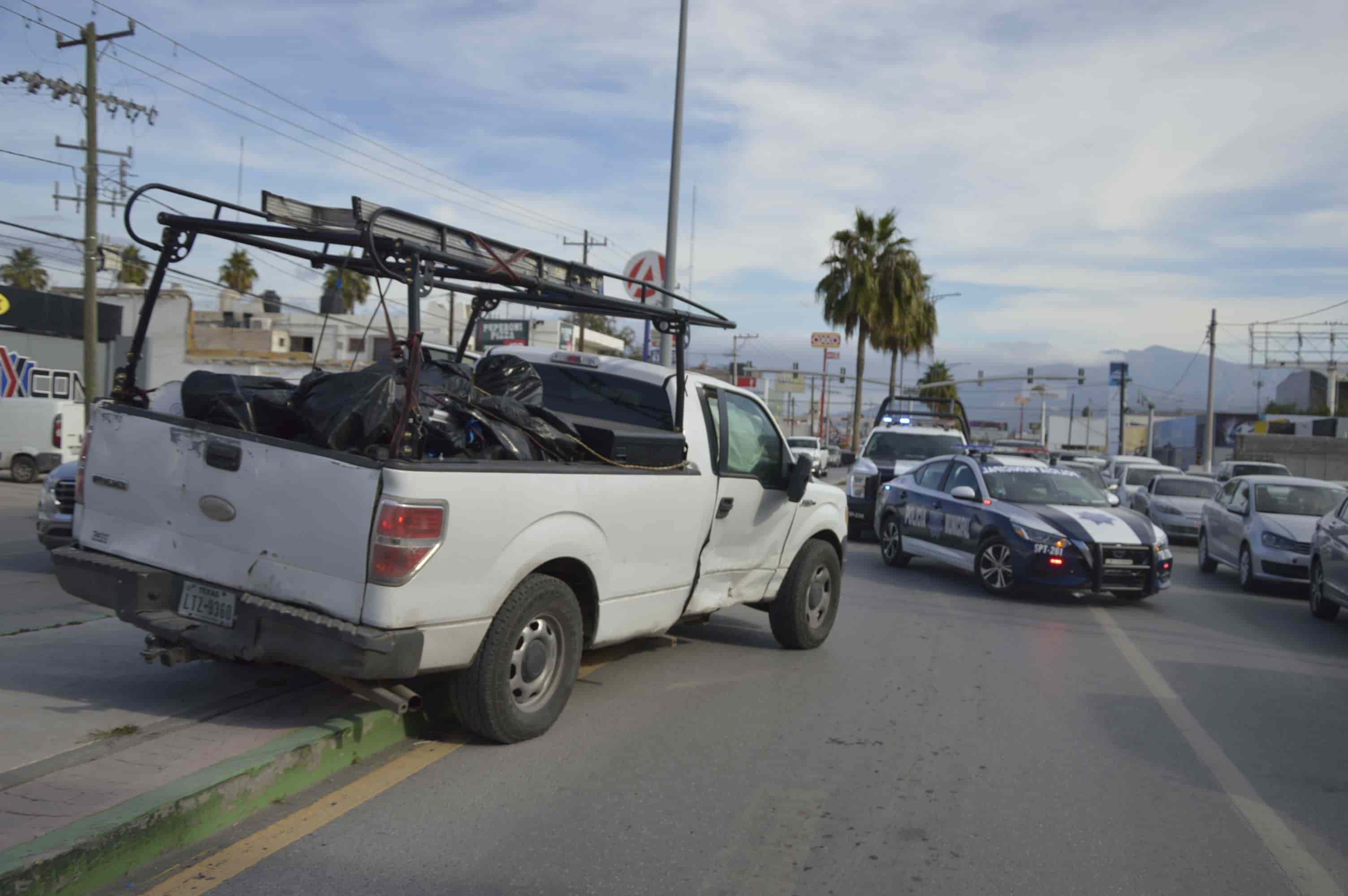 Se mete paisano en contra y choca por culpa del GPS
