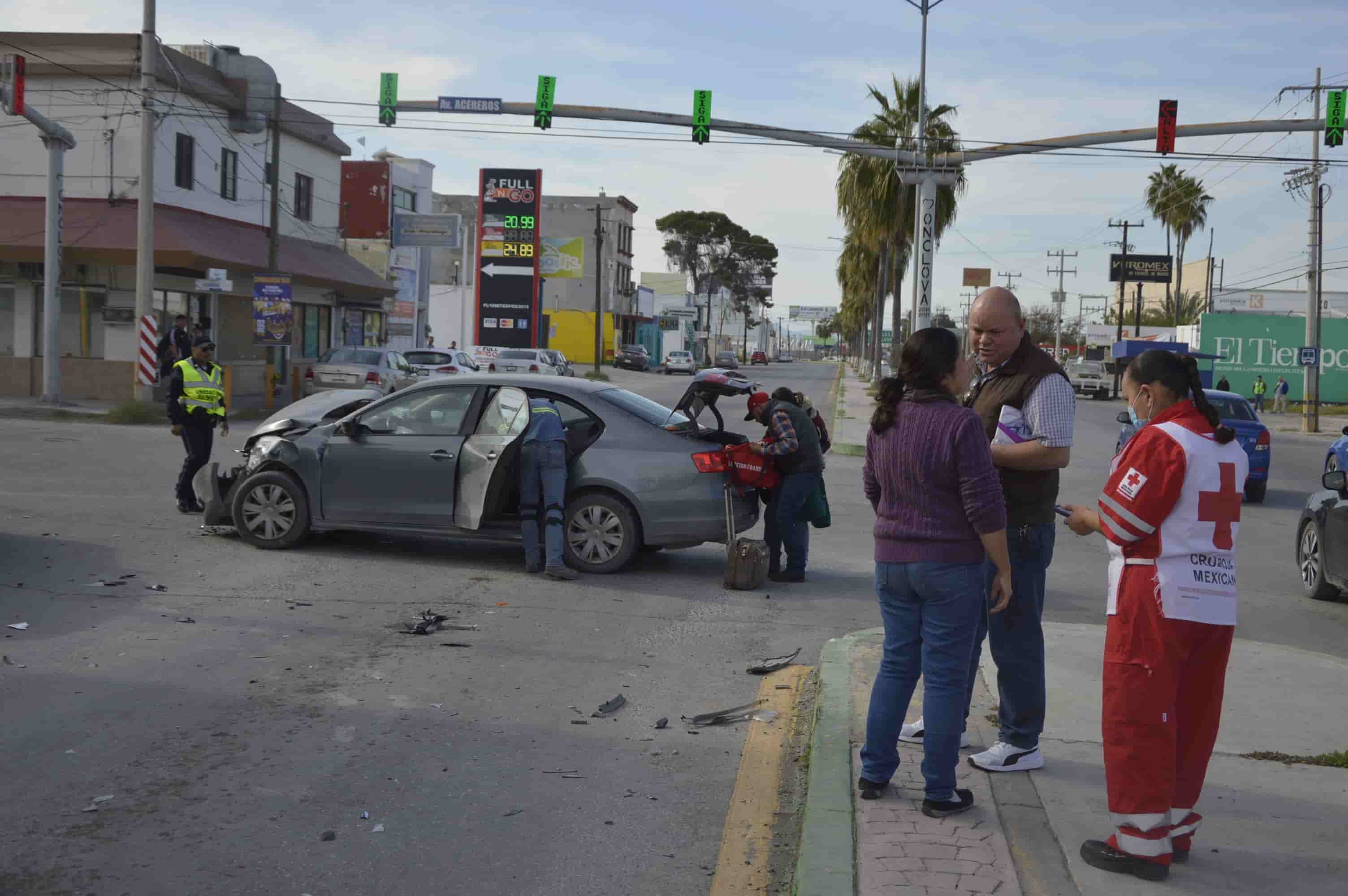 Se mete paisano en contra y choca por culpa del GPS