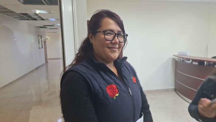 Reparten aguinaldos en municipio
