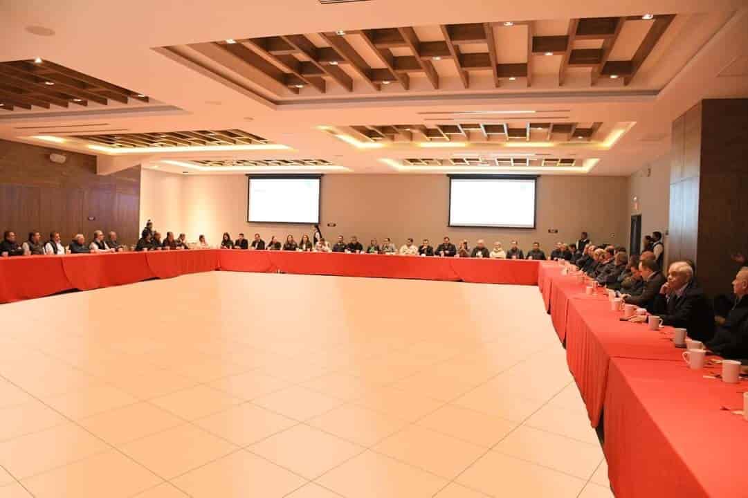 Analizan atención a fenómeno migratorio