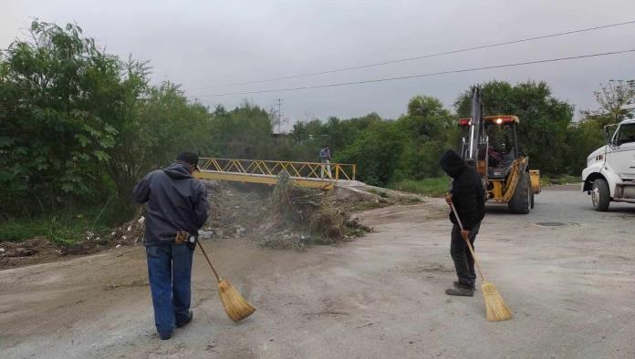 Rehabilitan puente de la colonia Borja