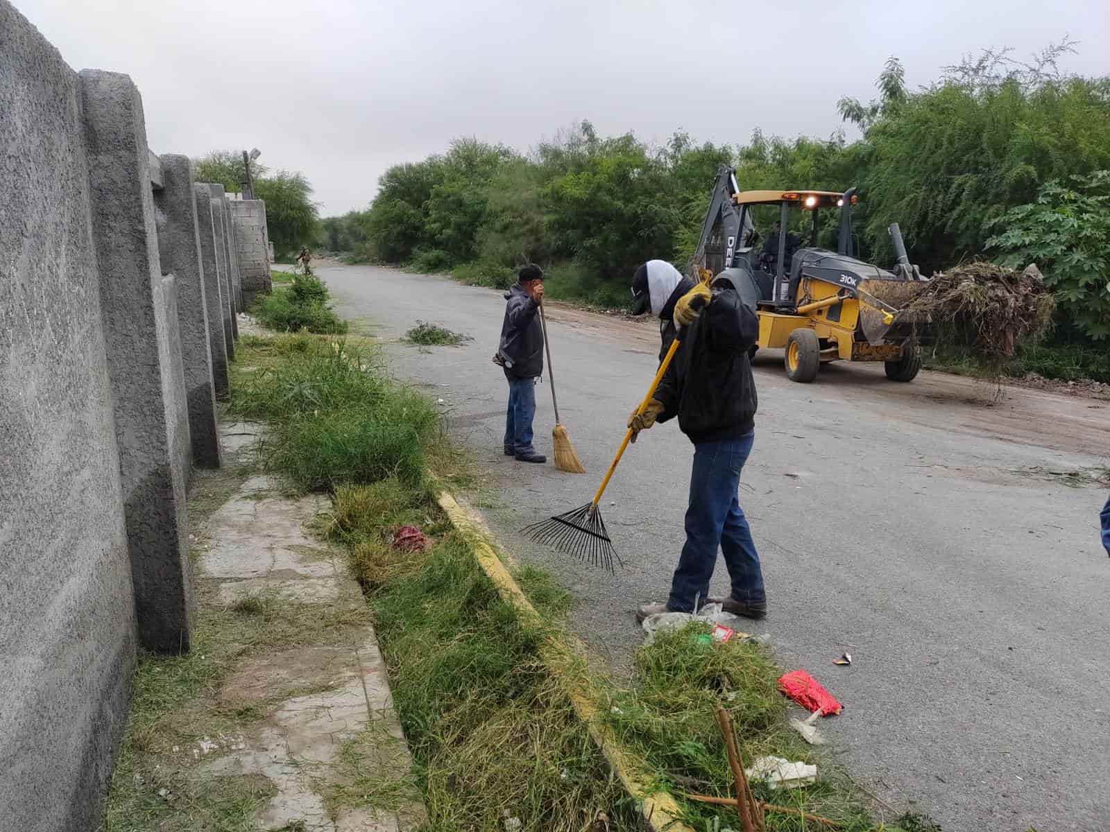 Rehabilitan puente de la colonia Borja