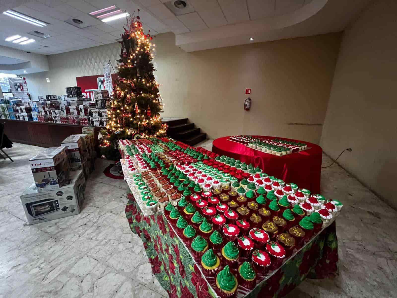 Celebran priistas posada navideña