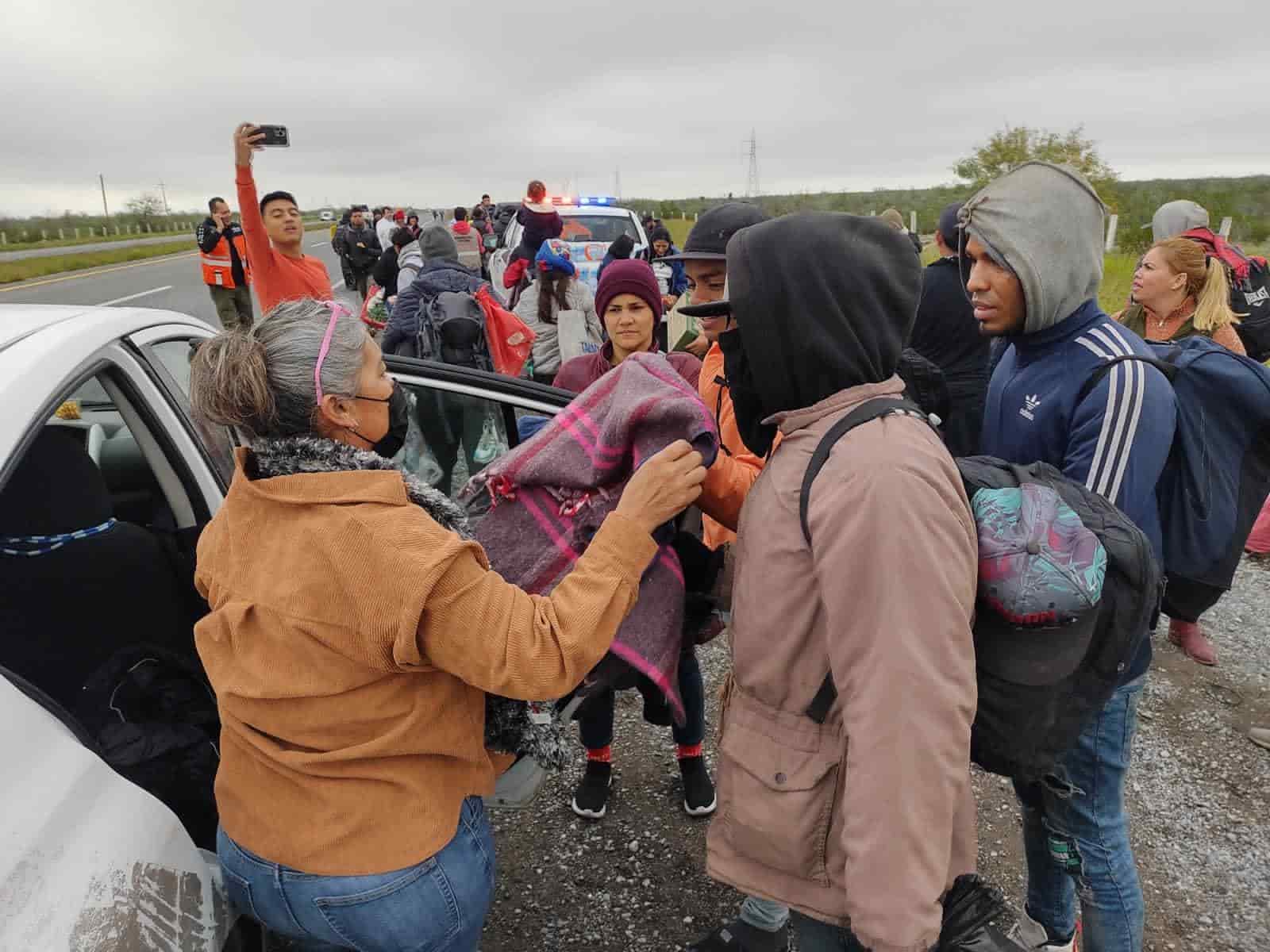 Ayuda Frontera a migrantes en Bocatoche